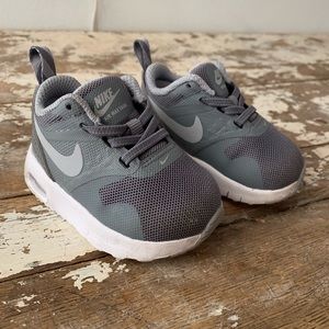 Baby Boy Nikes: Air Max Tavas